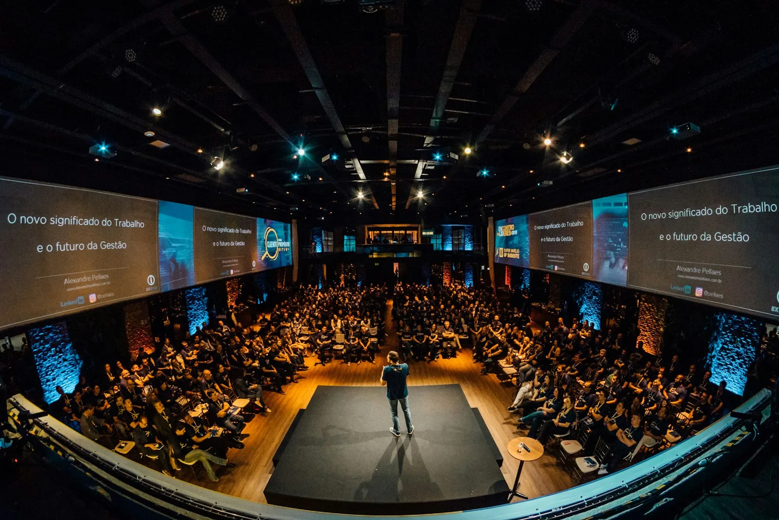 Wide view of a large corporate conference audience at a Barcelona venue.
